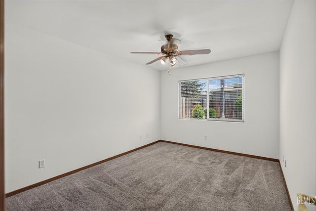 333 Berry Meadow Way, Bakersfield, CA 93308