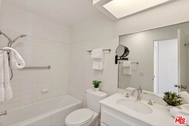 6762 Las Olas Way, Malibu, CA 90265