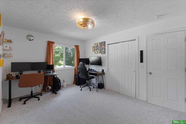 1107 Somerset Drive, Bellevue, NE 68005