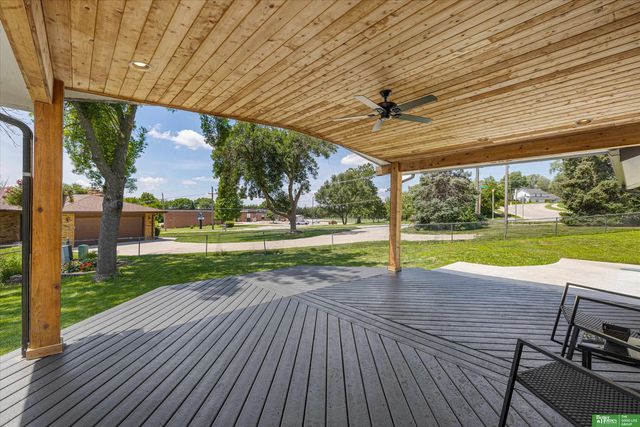 1107 Somerset Drive, Bellevue, NE 68005