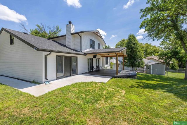 1107 Somerset Drive, Bellevue, NE 68005