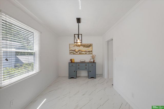 1107 Somerset Drive, Bellevue, NE 68005
