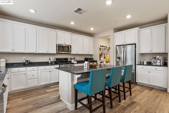 716 Cabada Dr, Brentwood, CA 94513