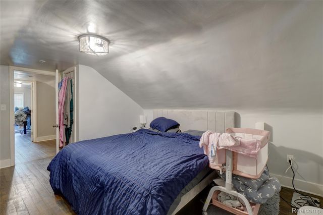 16661 Five Points Street, Redford Charter Township, MI 48240