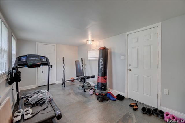 16661 Five Points Street, Redford Charter Township, MI 48240