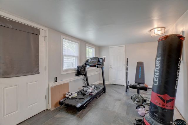 16661 Five Points Street, Redford Charter Township, MI 48240