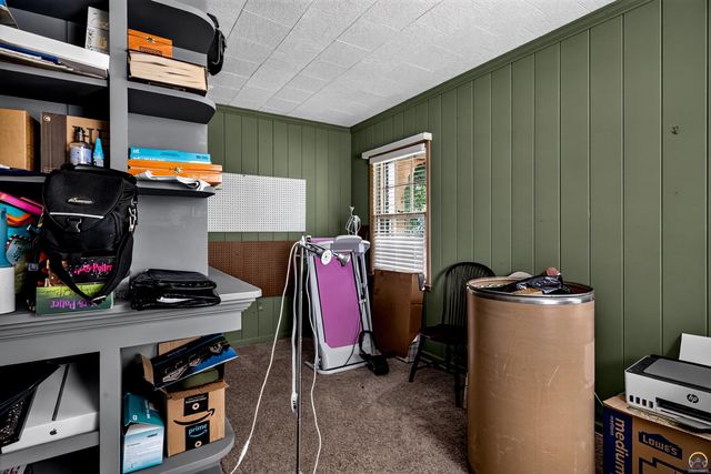 3640 SW York Way, Topeka, KS 66604