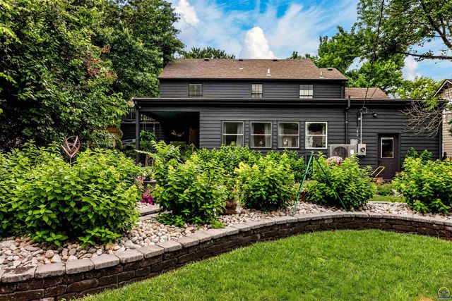3640 SW York Way, Topeka, KS 66604