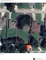 704 E 6th Street, Bonham, TX 75418
