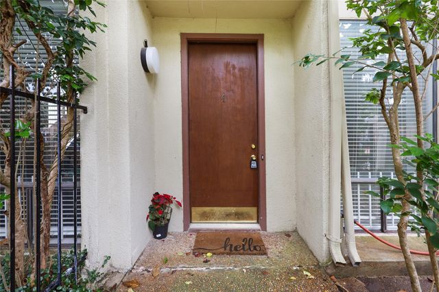 2409 Bering Drive 4, Houston, TX 77057