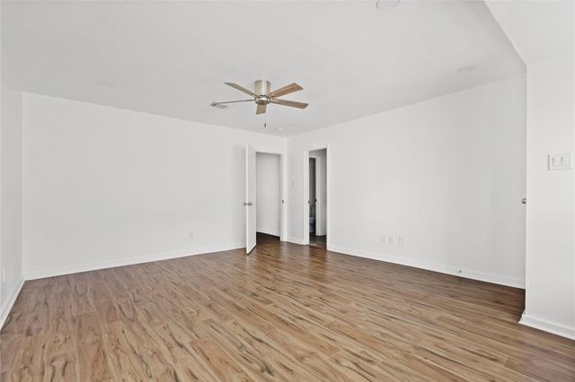 2409 Bering Drive 4, Houston, TX 77057