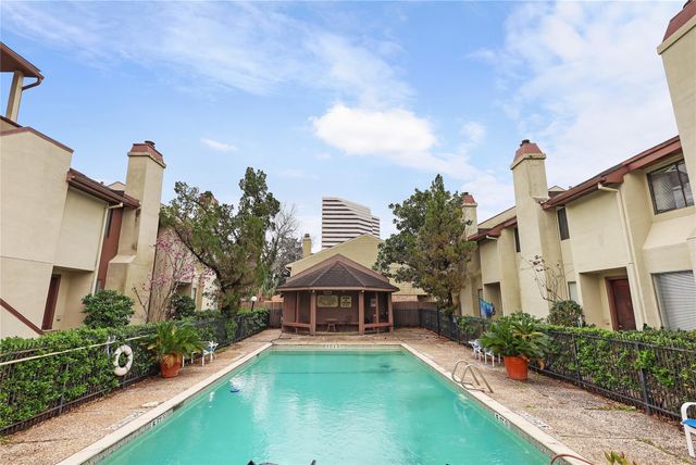 2409 Bering Drive 4, Houston, TX 77057