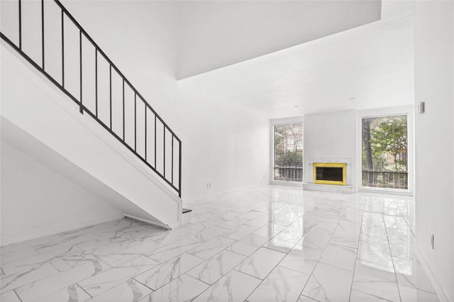 2409 Bering Drive 4, Houston, TX 77057