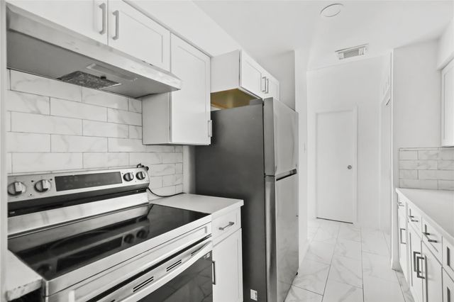 2409 Bering Drive 4, Houston, TX 77057