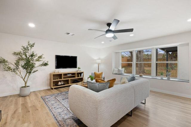 6106 Bridlington CIR, Austin, TX 78745