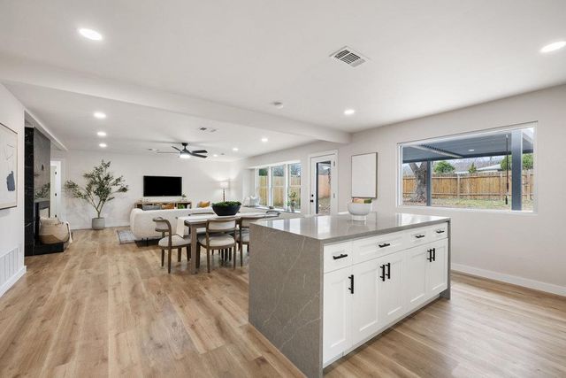 6106 Bridlington CIR, Austin, TX 78745