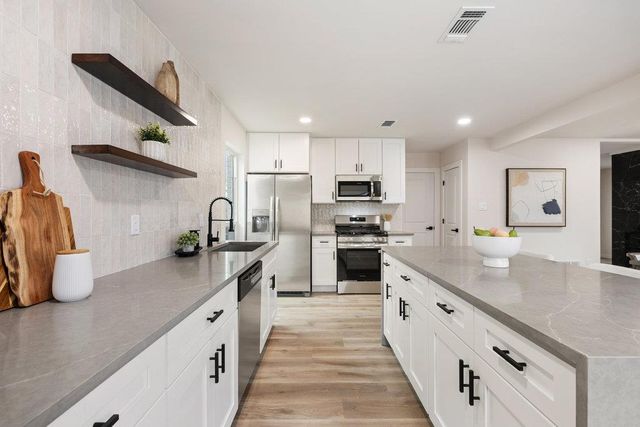 6106 Bridlington CIR, Austin, TX 78745