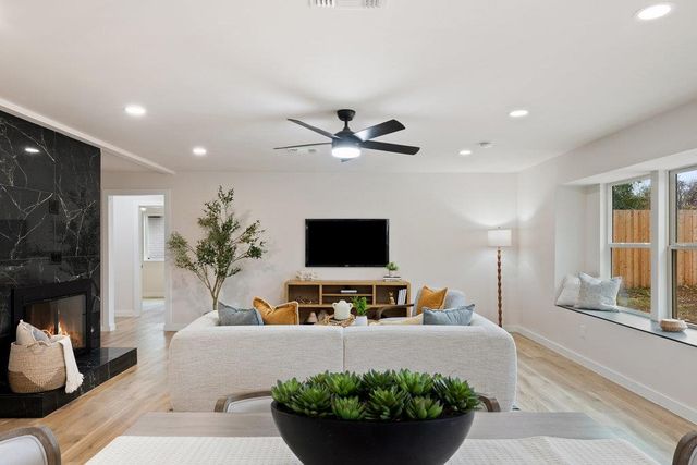 6106 Bridlington CIR, Austin, TX 78745