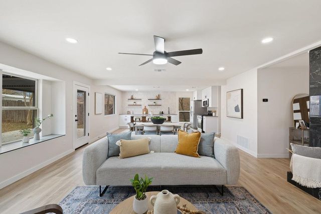 6106 Bridlington CIR, Austin, TX 78745