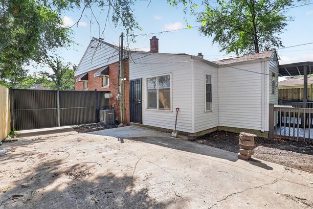 9722 S Merrion Avenue, Chicago, IL 60617