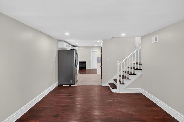9722 S Merrion Avenue, Chicago, IL 60617