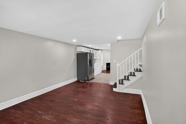 9722 S Merrion Avenue, Chicago, IL 60617