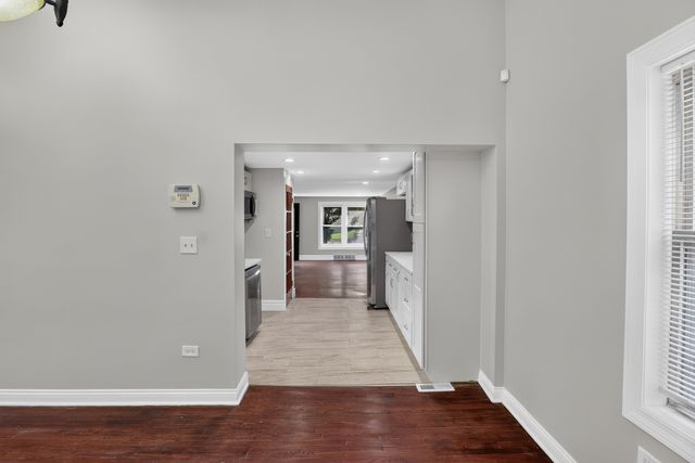 9722 S Merrion Avenue, Chicago, IL 60617