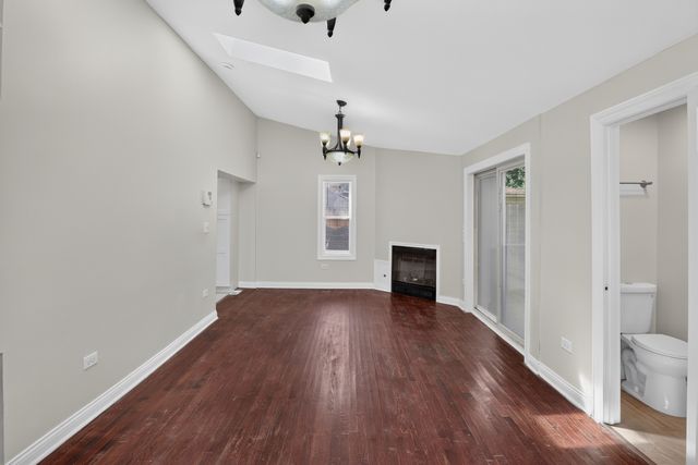 9722 S Merrion Avenue, Chicago, IL 60617