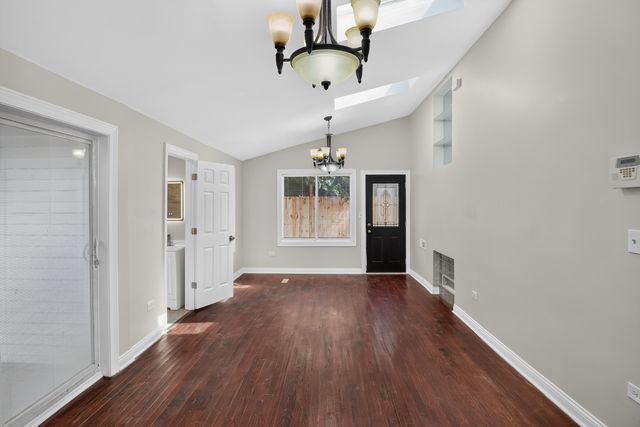 9722 S Merrion Avenue, Chicago, IL 60617