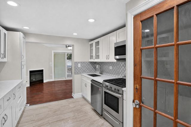 9722 S Merrion Avenue, Chicago, IL 60617