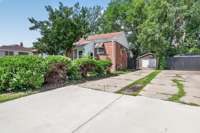 9722 S Merrion Avenue, Chicago, IL 60617