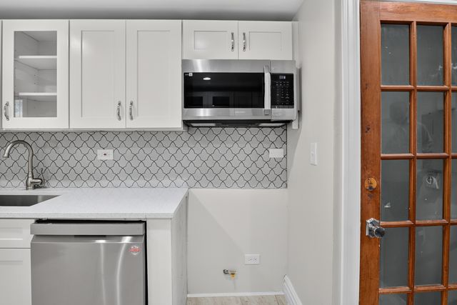 9722 S Merrion Avenue, Chicago, IL 60617