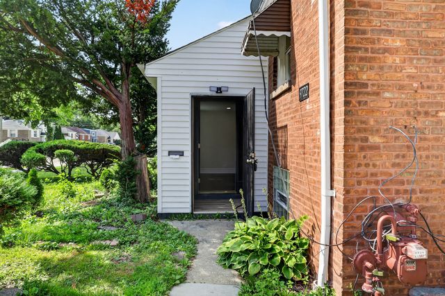 9722 S Merrion Avenue, Chicago, IL 60617