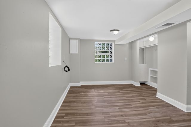 9722 S Merrion Avenue, Chicago, IL 60617