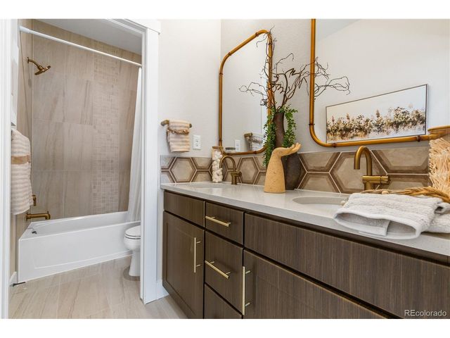 14259 Old Cottonwood St, Broomfield, CO 80020