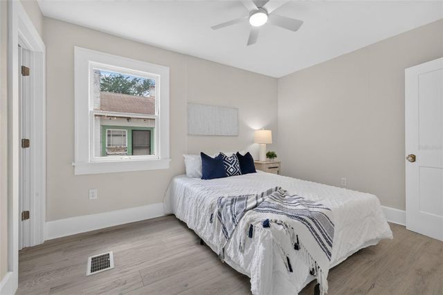 1201 OAKHILL STREET, Lakeland, FL 33815
