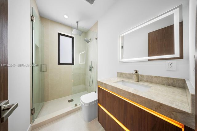 260 NW 47th St, Miami, FL 33127