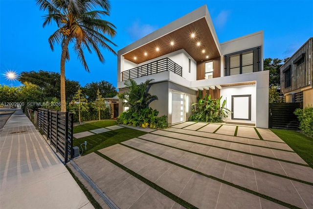 260 NW 47th St, Miami, FL 33127