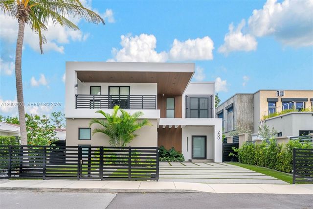 260 NW 47th St, Miami, FL 33127