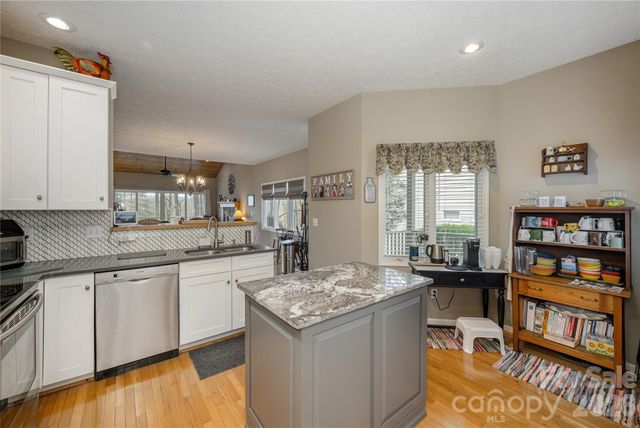 2115 Cumming Woods Court, Hendersonville, NC 28739