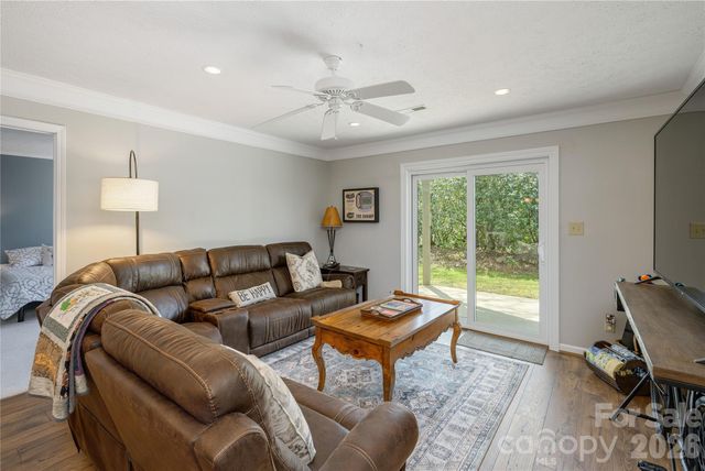 2115 Cumming Woods Court, Hendersonville, NC 28739