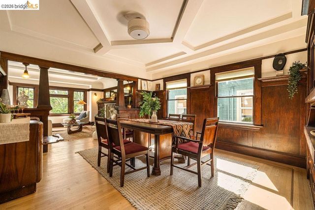 970 39th St, Oakland, CA 94608