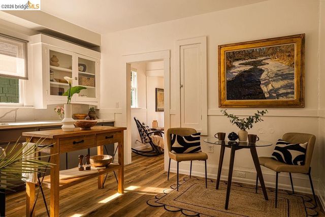 970 39th St, Oakland, CA 94608