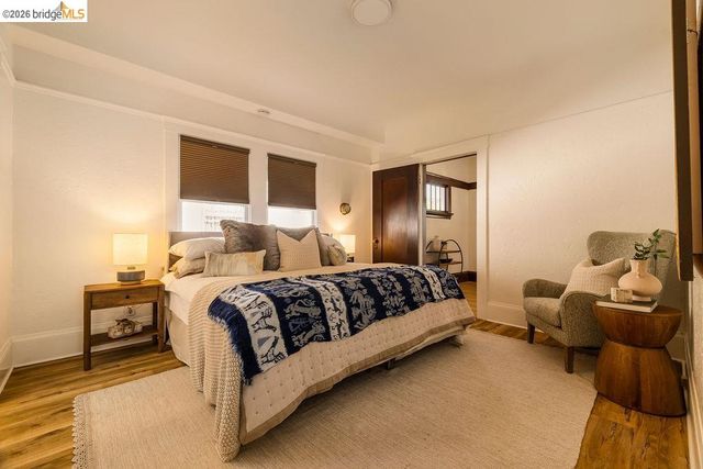 970 39th St, Oakland, CA 94608