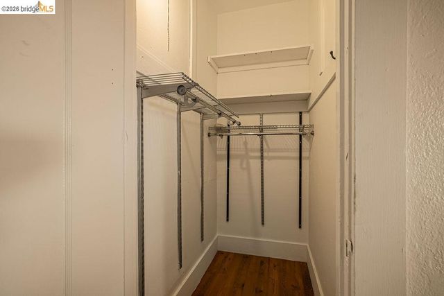 970 39th St, Oakland, CA 94608