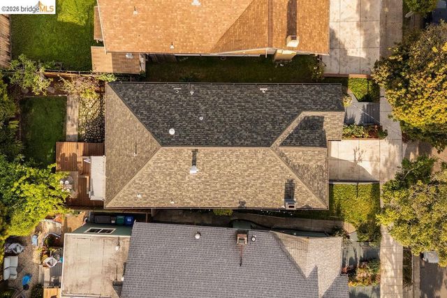 970 39th St, Oakland, CA 94608