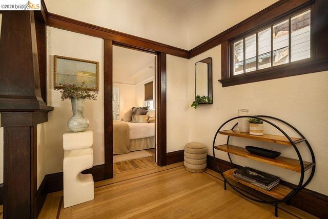 970 39th St, Oakland, CA 94608