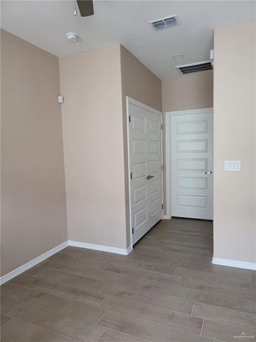 3101 W Kenwood Street 6, Edinburg, TX 78541