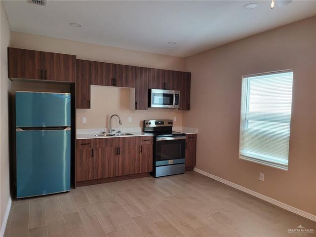 3101 W Kenwood Street 6, Edinburg, TX 78541