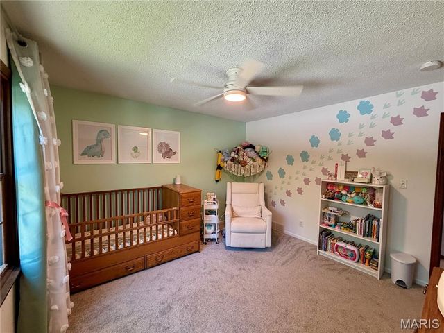4 El Rancho Drive, Hannibal, MO 63401
